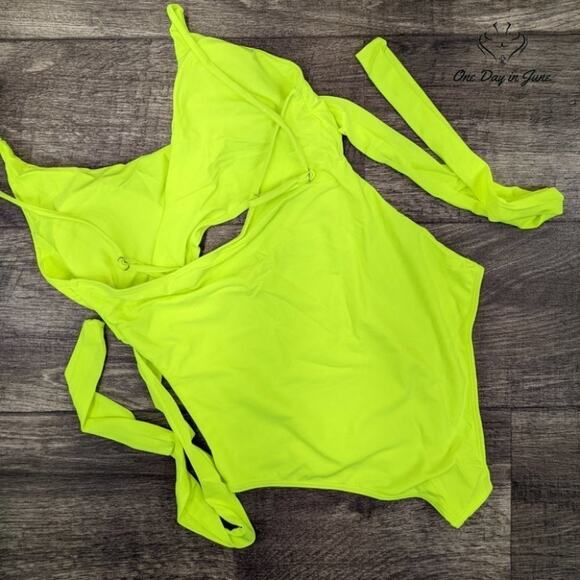 Holipick Wrap Cut Out One Piece Swimsuit Size XL - Picture 2 of 2